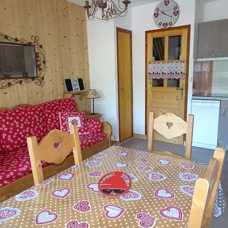 Appartement Champagny-en-vanoise, 3 Pièces, 4 Personnes - Fr-1-464-1